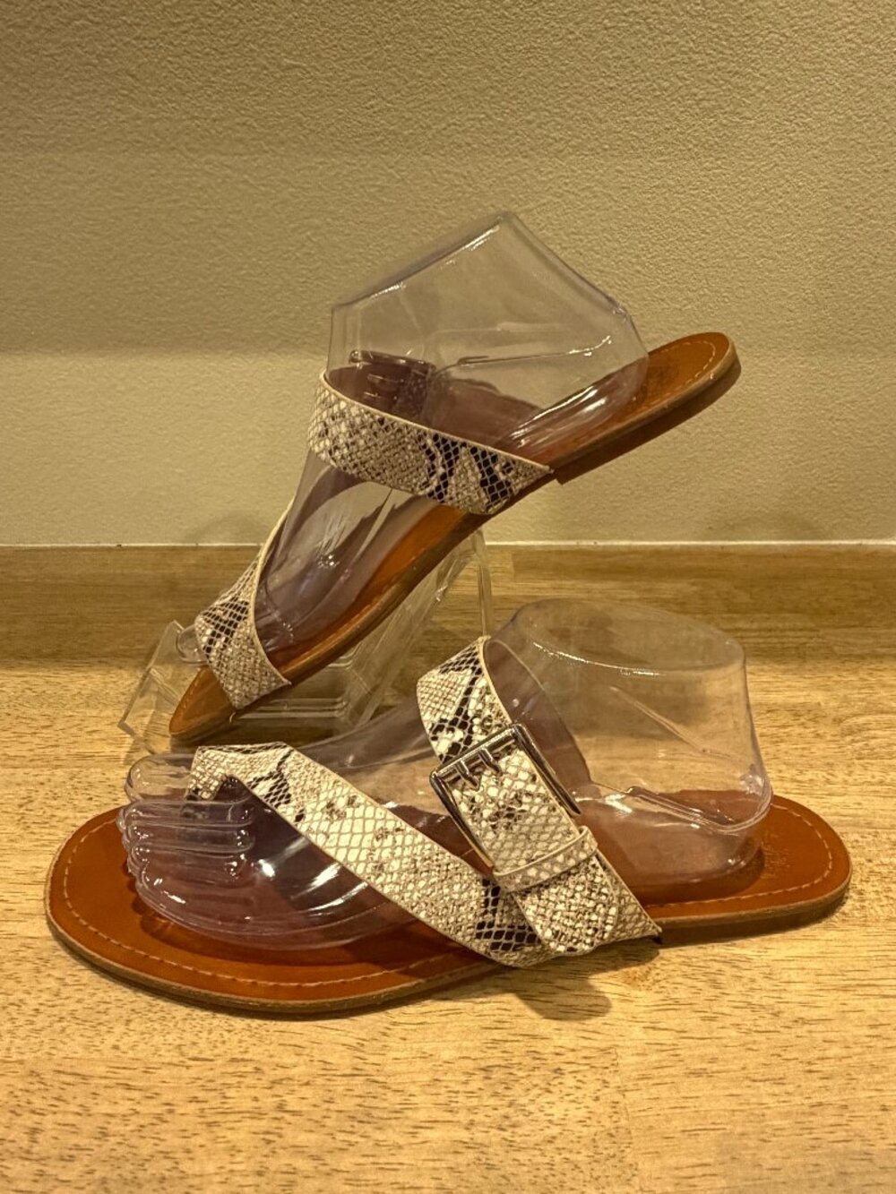 Vince Camuto Neutral Python Print Leather Toe Ring Sandals 10M